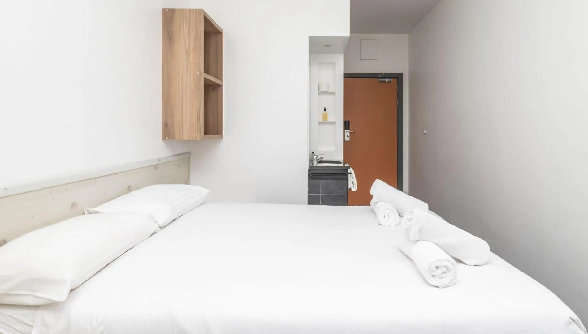 Metropole Shared Space With Private Room Ciudad del Cabo 0*,  Sudáfrica